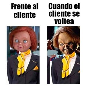 frente al cliente, cuando el cliente se voltea